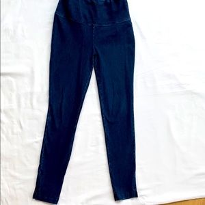 Lysse tummy control denim legging jeans size S.